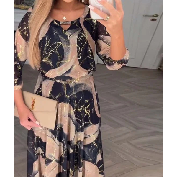 Elegantiška šifoninė suknelė su raštu ir trijų ketvirčių rankovėmis