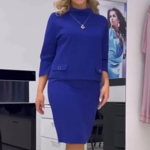 Madingas kostiumėlis su užtraukiama palaidine ir aptemptu sijonu