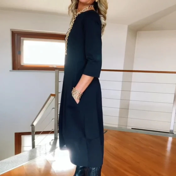 Elegantiška vienspalvė A formos suknelė su kišenėmis ir apvalia iškirpte