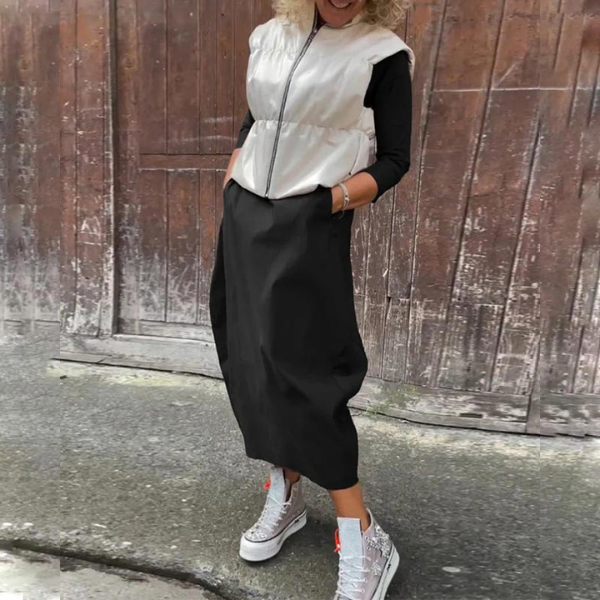 Elegantiška ilga liekninanti suknelė su kišenėmis
