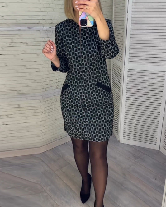 Elegantiška deimantinio rašto suknelė