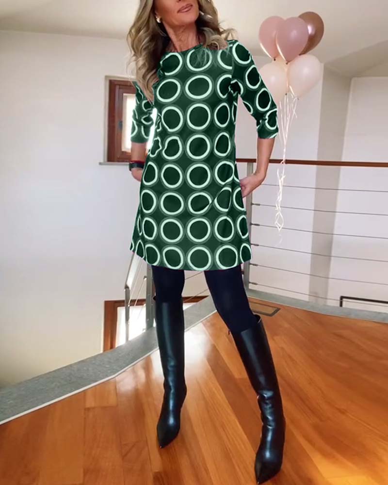 Išskirtinio dizaino elegantiška suknelė