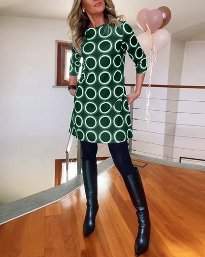 Išskirtinio dizaino elegantiška suknelė