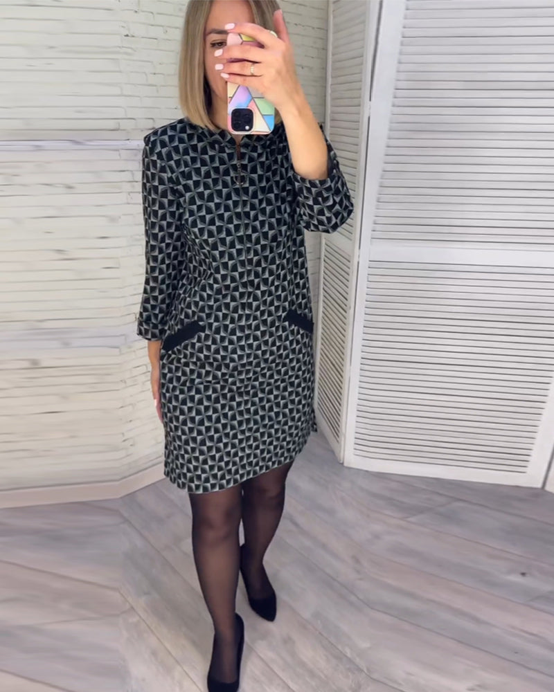 Elegantiška deimantinio rašto suknelė
