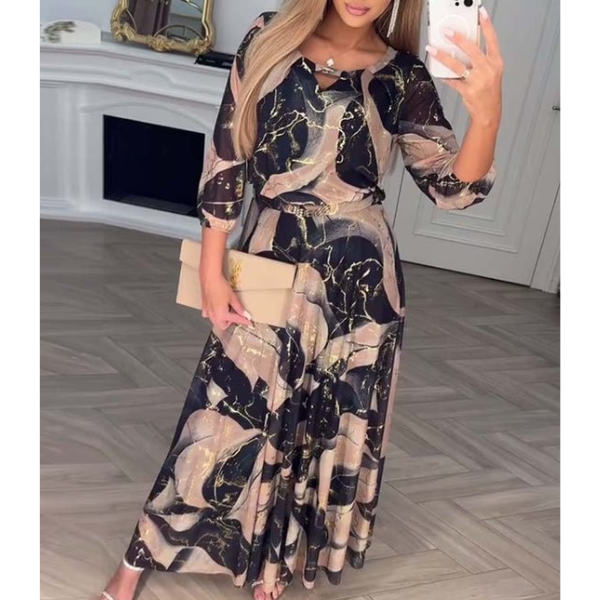 Elegantiška šifoninė suknelė su raštu ir trijų ketvirčių rankovėmis
