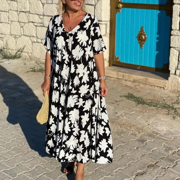 Patogi ir stilinga gėlėta laisvalaikio suknelė