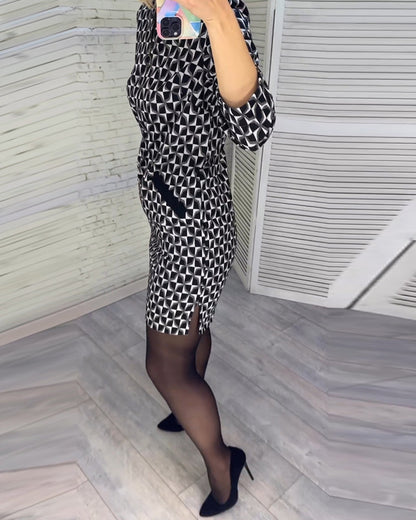 Elegantiška deimantinio rašto suknelė