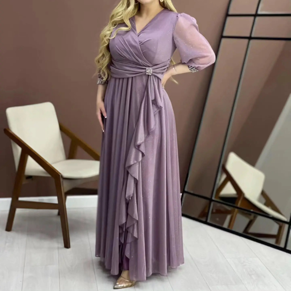 Išskirtinio dizaino elegantiška ilga blizgi suknelė