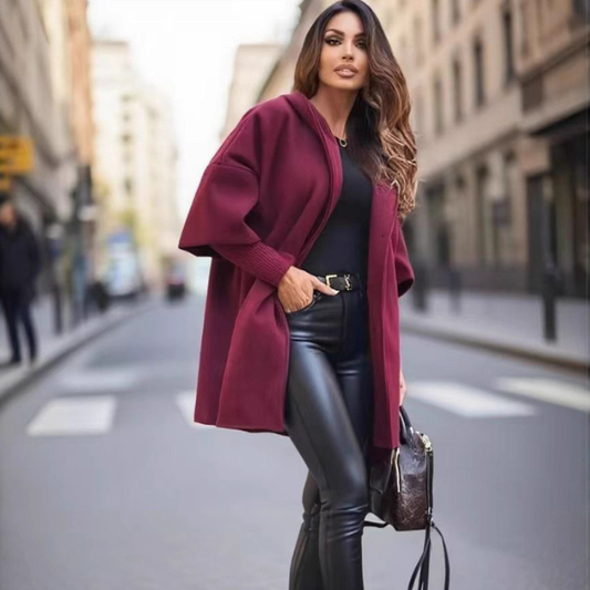 Elegantiškas moteriškas megztinis - švarkelis su kapišonu