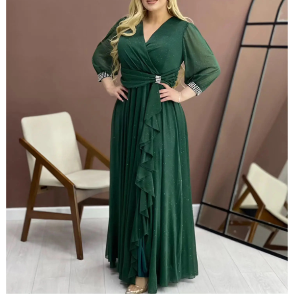 Išskirtinio dizaino elegantiška ilga blizgi suknelė