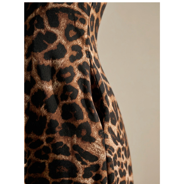 Elegantiška suknelė su leopardo raštu