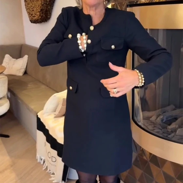 Elegantiška puošni suknelė su sagomis