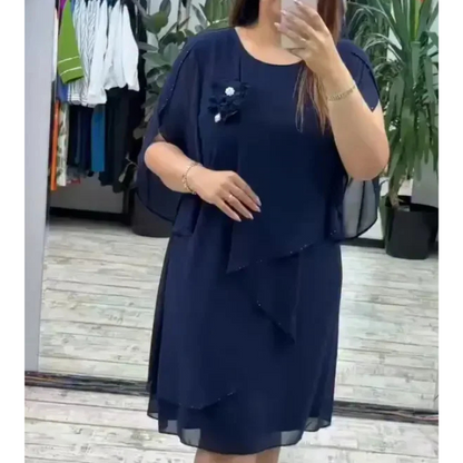 Moderni bei elegantiška suknelė su gėlės dekoru