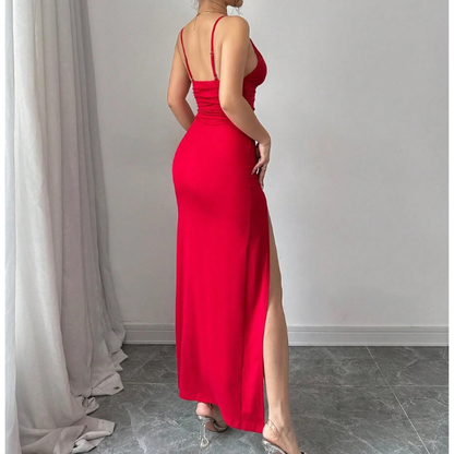 Elegantiška aptempta ilga suknelė su skeltuku