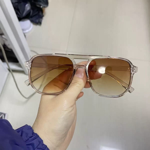 Madingi unisex akiniai nuo saulės su uv apsauga