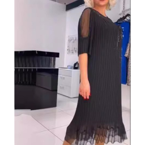Elegantiška klostuota suknelė ilgomis rankovėmis