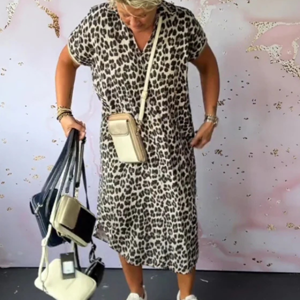 Išskirtinė suknelė trumpomis rankovėmis su leopardo raštu